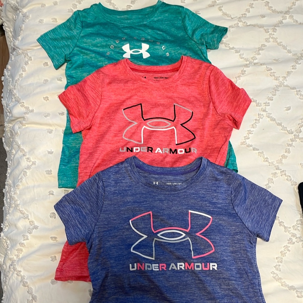 MINT Under Armour Girls XS Heather Performance Tees Tshirts